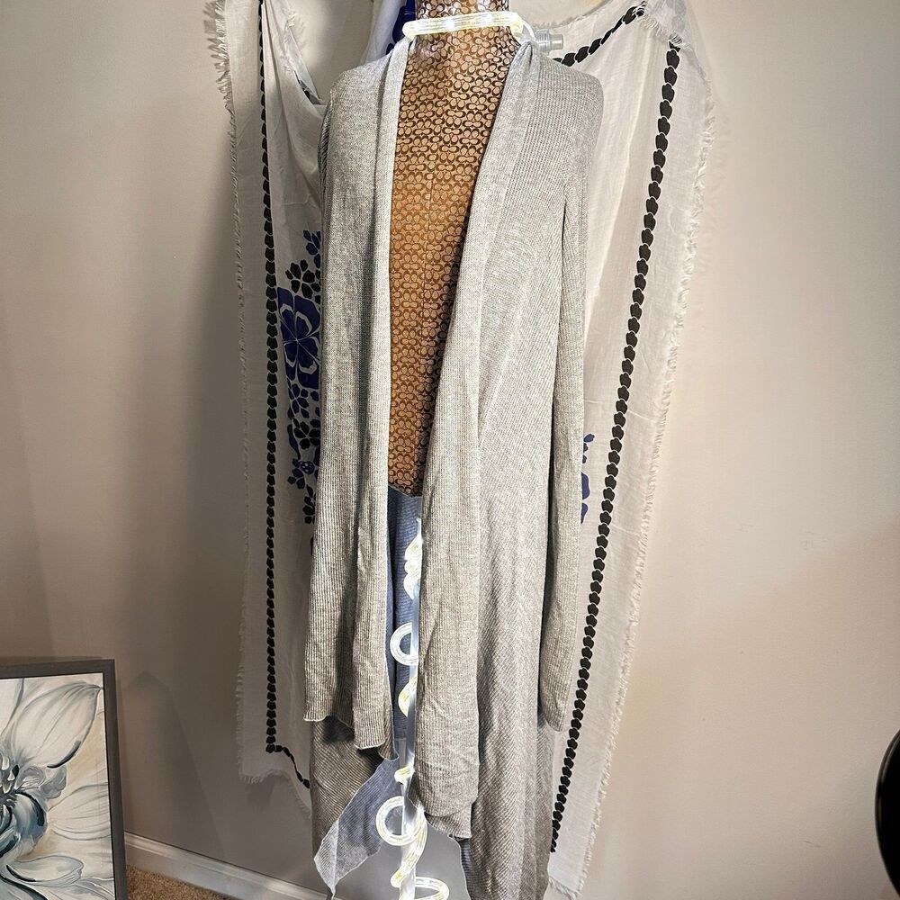 The‎ Limited Cardigan Sweater Size Medium